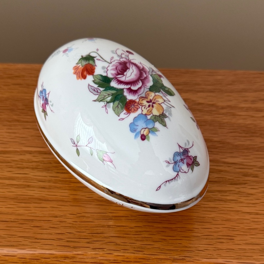 Porcelain Floral Oval Trinket Box